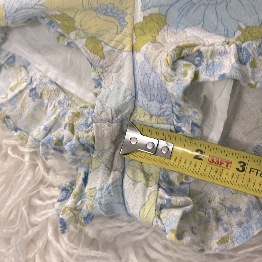 American Eagle Floral Cut-Out Tie-Front Romper Ruffled Hem Elastic Waist Sz XS. - Picture 8 of 17